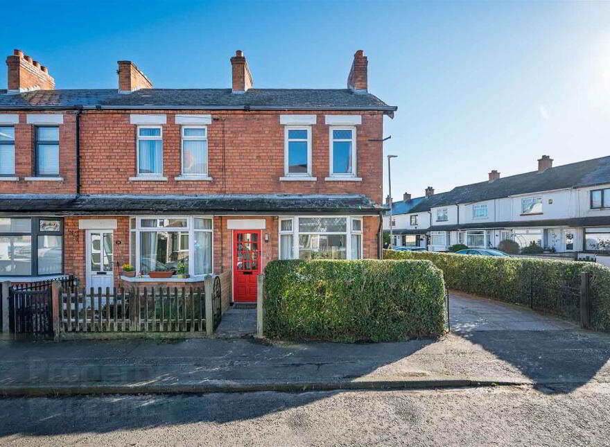 26 Willowholme Drive, Belfast, BT6 8PA photo