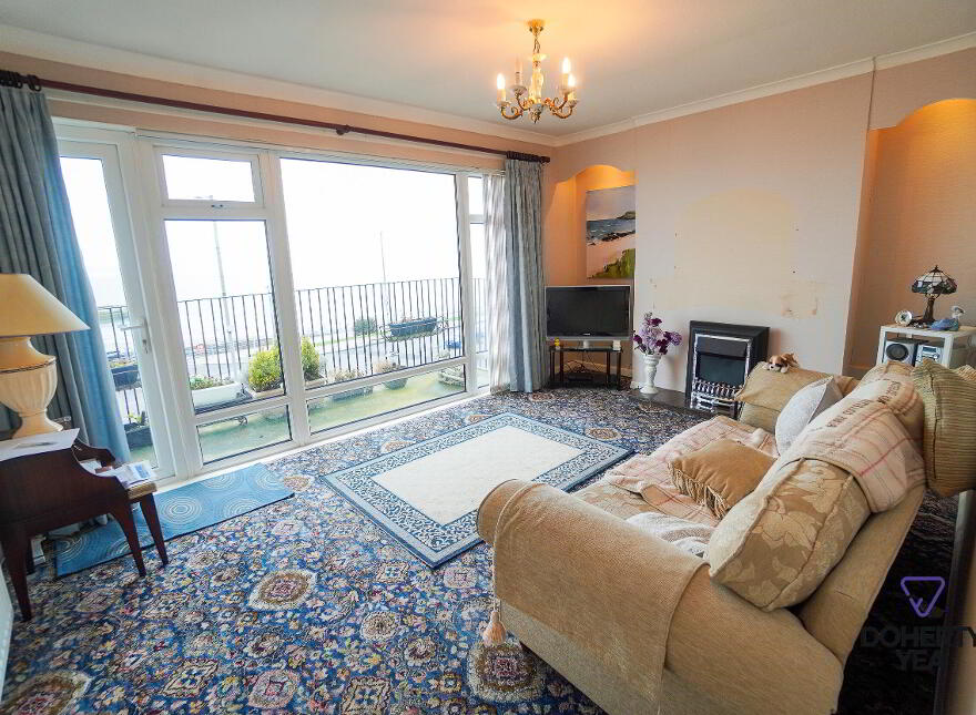 9 Greenedge, Green Street, Carrickfergus, BT38 7DS