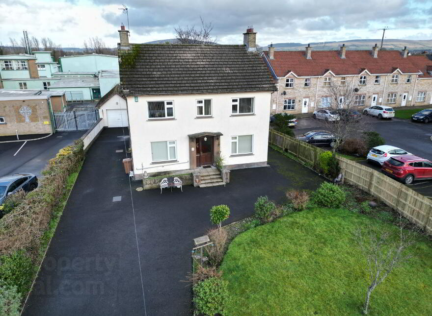 92 Irish Green Street, Limavady, BT49 9AN photo