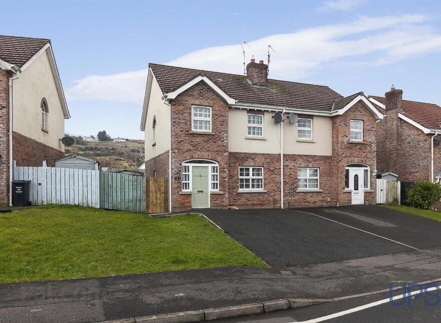 6 Mount Eagles Link, Stewartstown Road, Dunmurry, Belfast, BT17 0FY photo