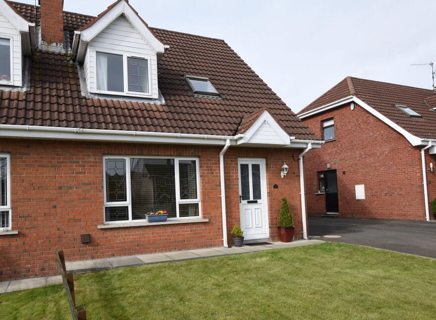 3 Copperfield Court, Maghaberry, BT28 2RP photo