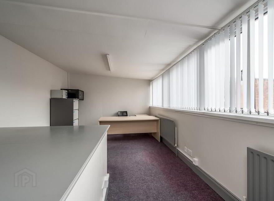 Unit B, 186 Kingsway, Dunmurry, Belfast, BT17 9RZ