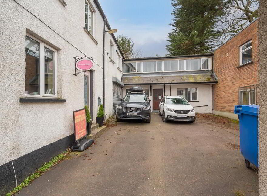 Unit B, 186 Kingsway, Dunmurry, Belfast, BT17 9RZ