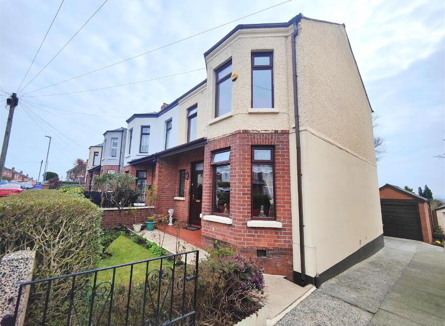 19 Wheatfield Gardens, Belfast, BT14 7HU photo