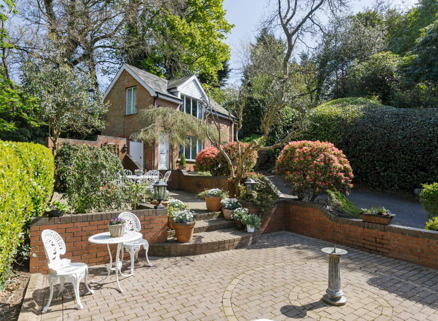 Redholme, 203 Bangor Road, Craigavad, Holywood, BT18 0JG