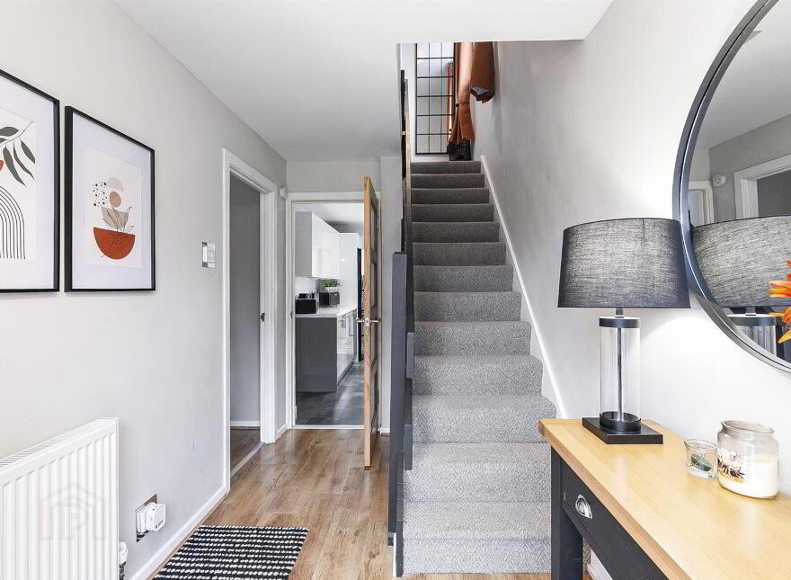8 Lakeside Drive, Belfast, BT10 0NU