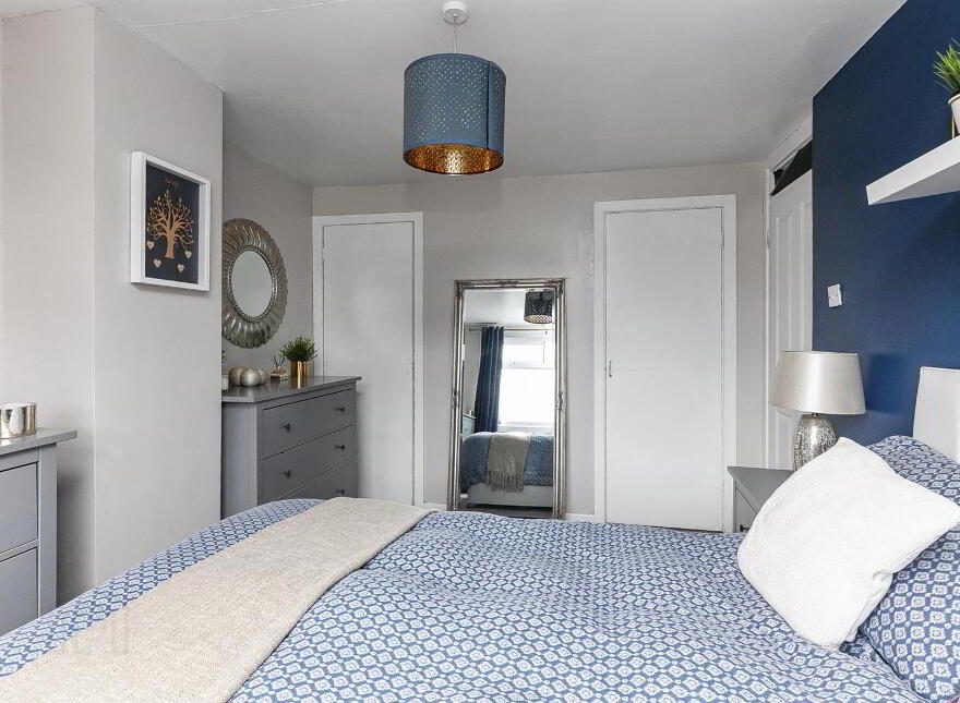 8 Lakeside Drive, Belfast, BT10 0NU