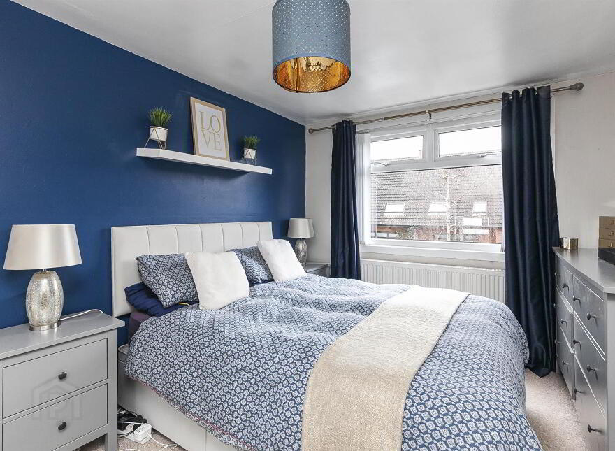 8 Lakeside Drive, Belfast, BT10 0NU
