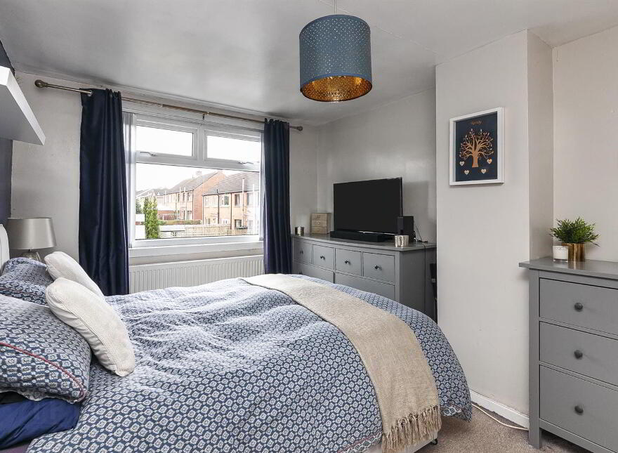 8 Lakeside Drive, Belfast, BT10 0NU