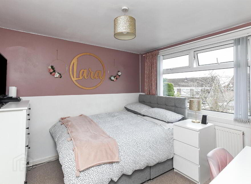 8 Lakeside Drive, Belfast, BT10 0NU