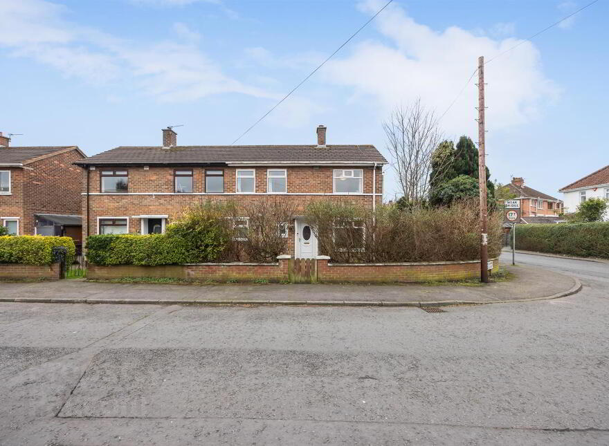 30 Cloghan Crescent, Belfast, BT5 7HG photo