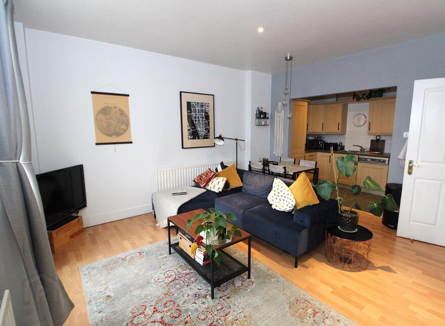 42 Lisburn Square, Lisburn, BT28 1TS