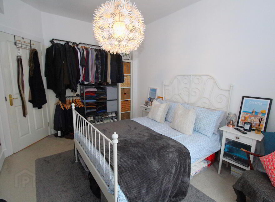 42 Lisburn Square, Lisburn, BT28 1TS