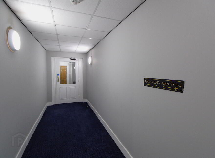 42 Lisburn Square, Lisburn, BT28 1TS