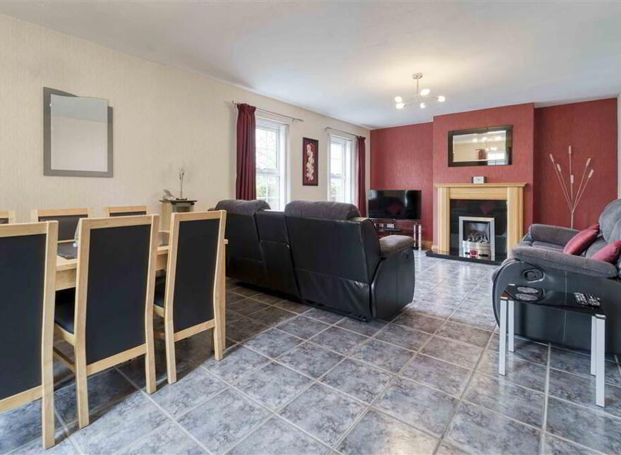 1 Molyneaux Walk, Lisburn, BT28 2XW