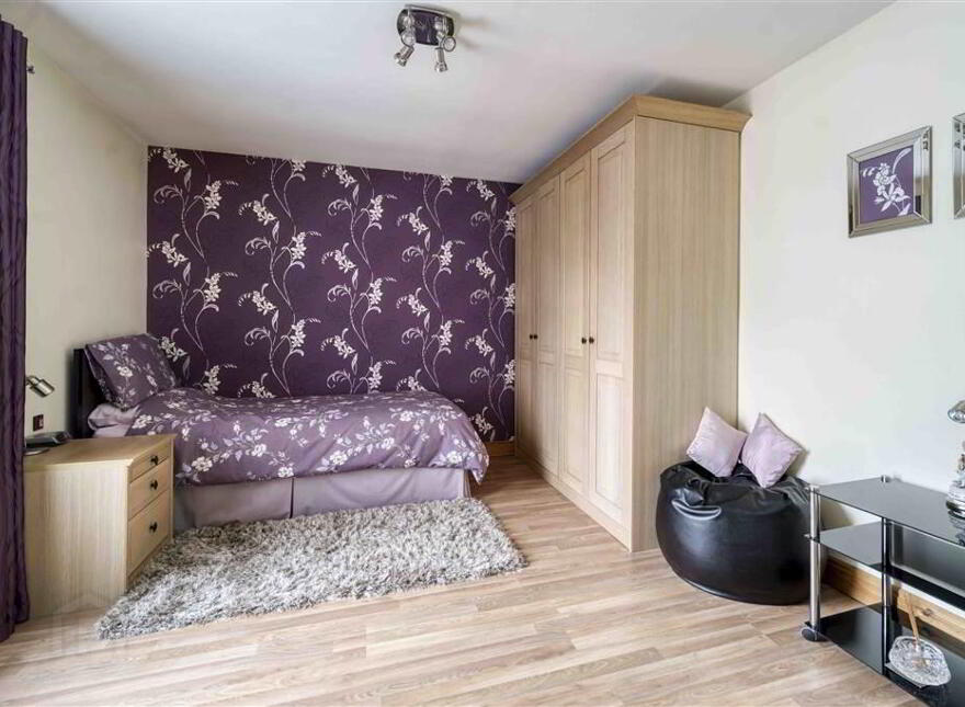1 Molyneaux Walk, Lisburn, BT28 2XW