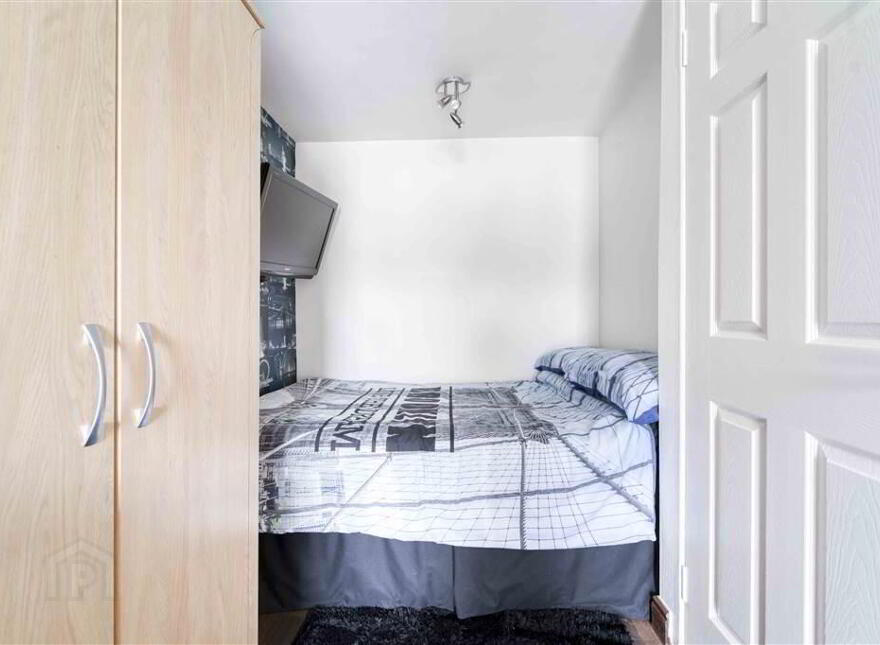 1 Molyneaux Walk, Lisburn, BT28 2XW