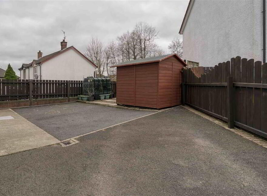 1 Molyneaux Walk, Lisburn, BT28 2XW