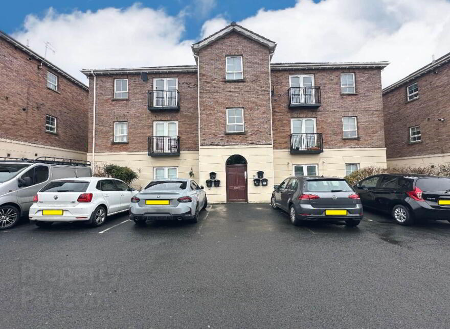 66 Mount Eagles Square, Dunmurry, Belfast, BT17 0GZ photo