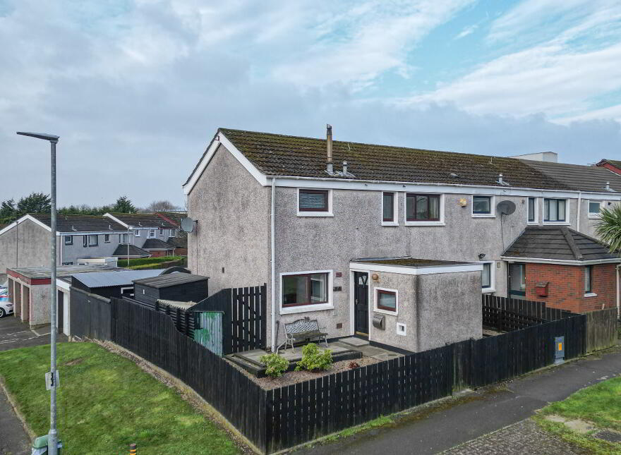 84 Caulside Park, Antrim, BT41 2DS photo