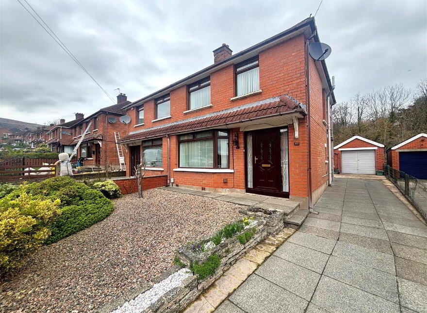 67 Westway Gardens, Belfast, BT13 3NS photo