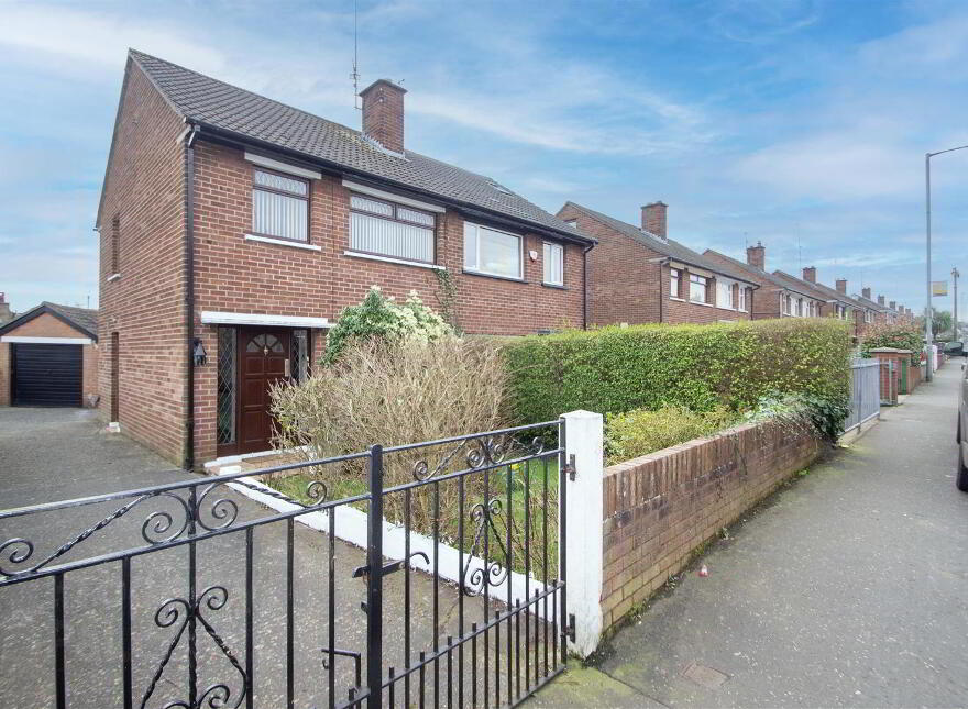 2 Ladybrook Park, Finaghy Road North, Belfast, BT11 9EL photo