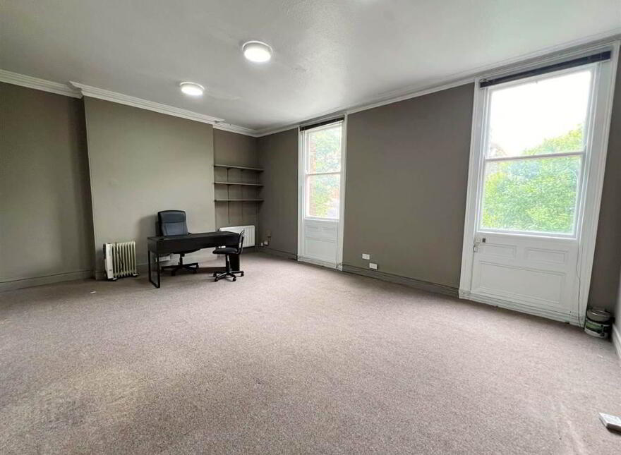 44-46 Elmwood House Business Centre, Elmwood Avenue - Su, 201 44-46 El...Belfast, BT9 6AZ