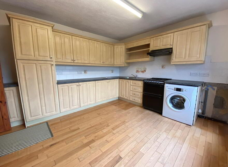 14 Downpatrick Road, Ballynahinch, BT24 8SH