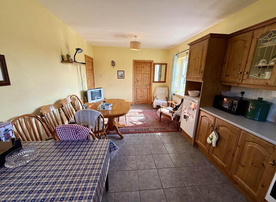 Creevy, Lisacul, Castlerea, F45W265