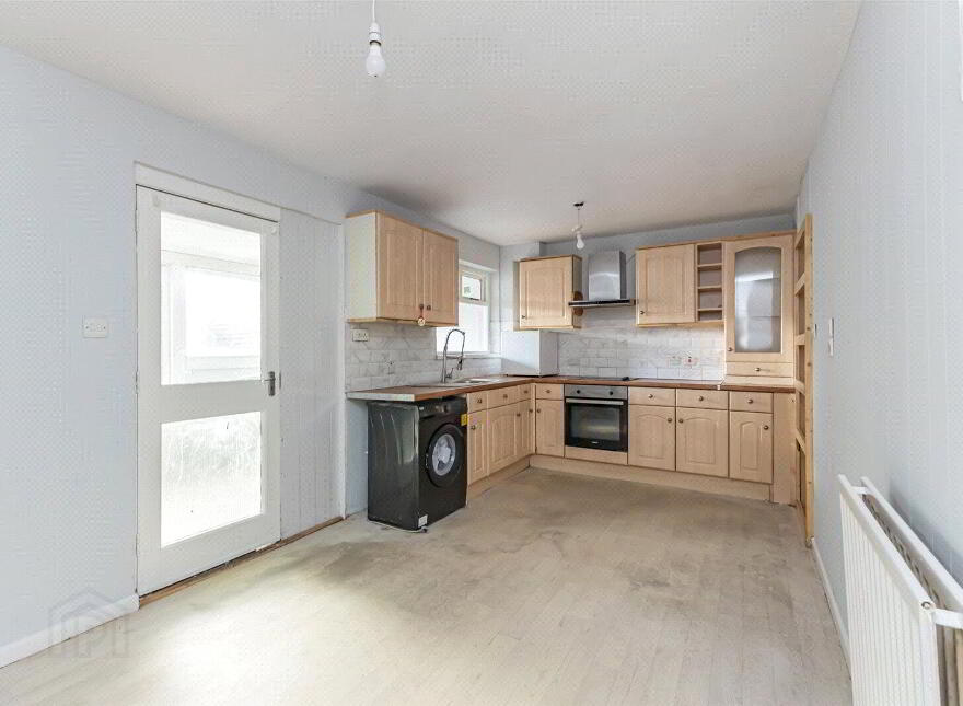 135 Dunclug Gardens, Ballymena, BT43 6NP
