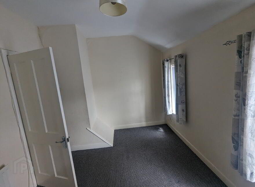 Cliftonville Avenue, Waterside, Londonderry, BT47 6ET