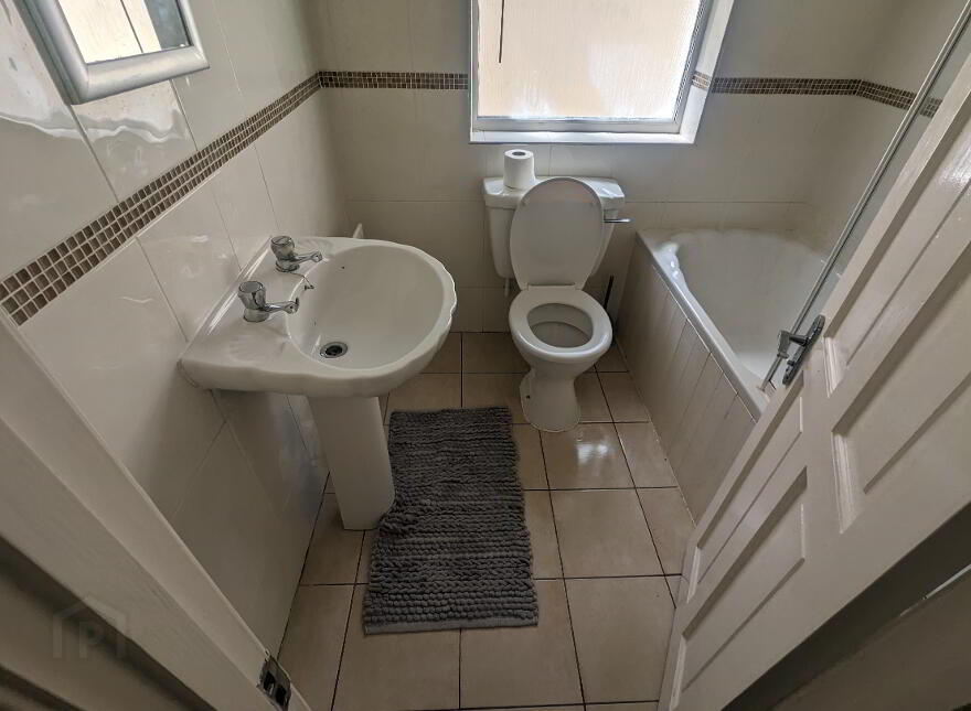 Cliftonville Avenue, Waterside, Londonderry, BT47 6ET