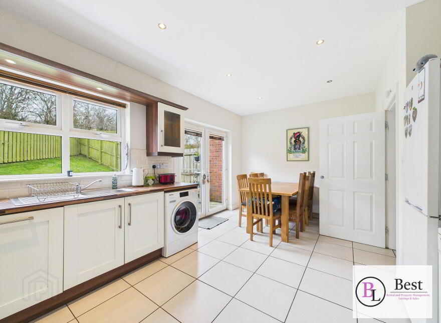 10 Porter Green Avenue, Larne, BT40 2UJ