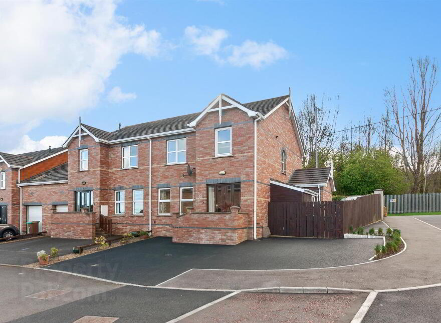 1 Aspen View, Newtownabbey, BT36 6FB photo