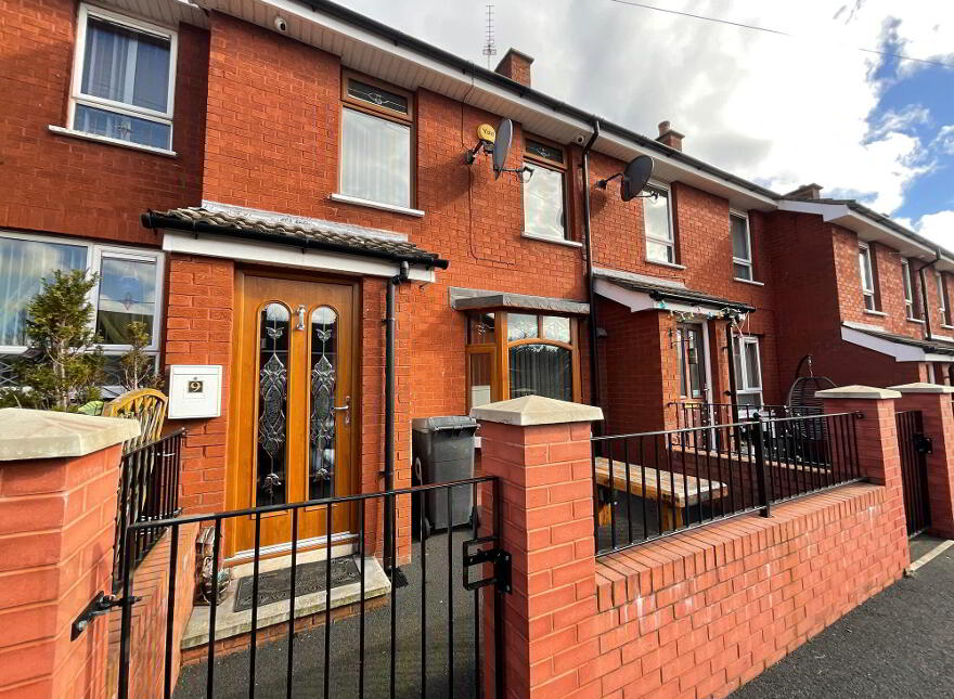 9 Foyle Court, Belfast, BT14 6DF photo