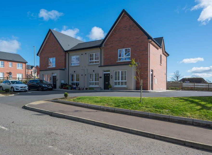 5 Millmount Quarry Close, Dundonald, Belfast, BT16 1BN photo