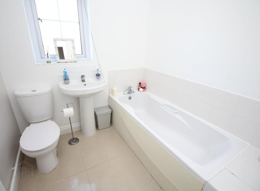 27 Brackenberg Road, Ballycarry, Carrickfergus, BT38 9HX