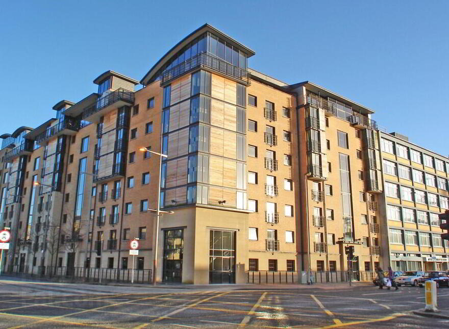 38, 17 Queens Square, Belfast, BT1 3FF photo