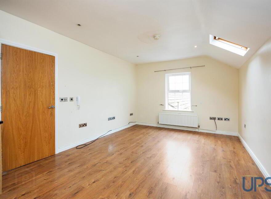 Apt 11, Woodberry Lane, Off Upper Dunmurry Lane / Forest Pk, Belfast, BT17 0WZ