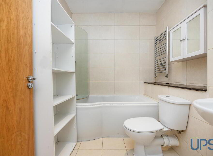 Apt 11, Woodberry Lane, Off Upper Dunmurry Lane / Forest Pk, Belfast, BT17 0WZ