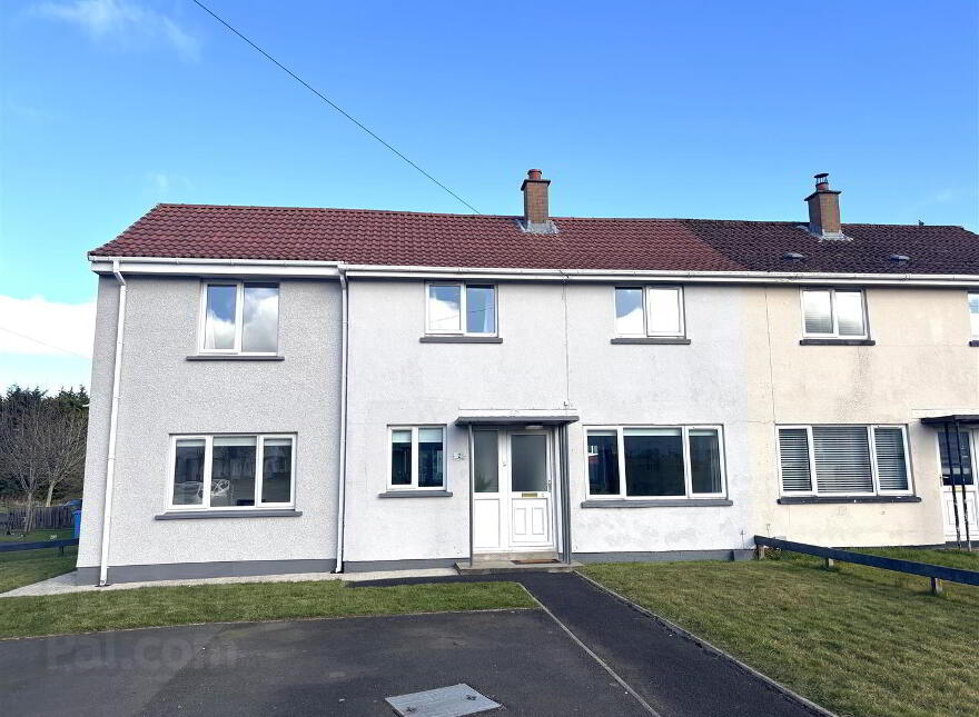 2 Lough Crescent, Ballykelly, BT49 9PP photo