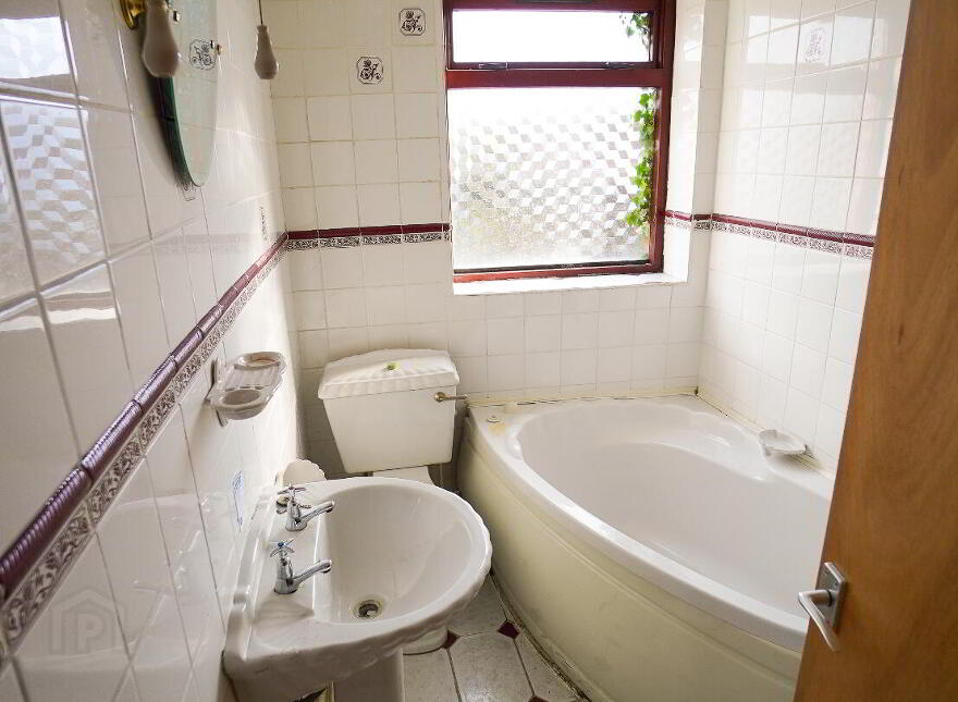 11b Ardmillan Drive, Newtownabbey, BT37 9AZ