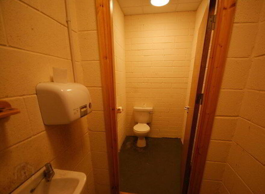 Unit 2, Strawhall Industrial Estate