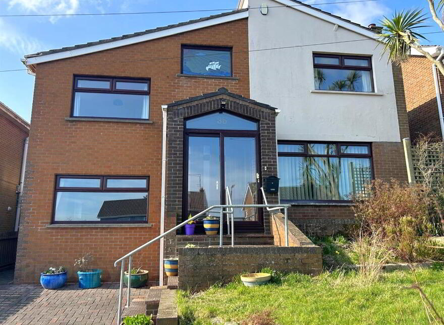 35 Waterloo Park, Belfast, BT15 5HU photo