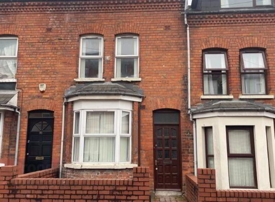 82 Dunluce Avenue, Belfast, BT9 7AZ photo