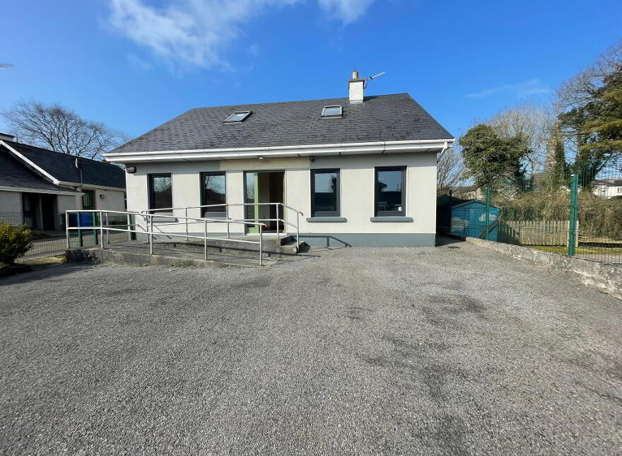 14a/15, 16 Henry Street, Roscommon Town, F42C642