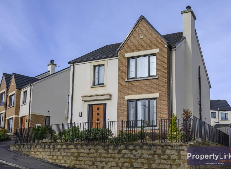 5 Killuney Gardens, Armagh, BT61 9AE photo