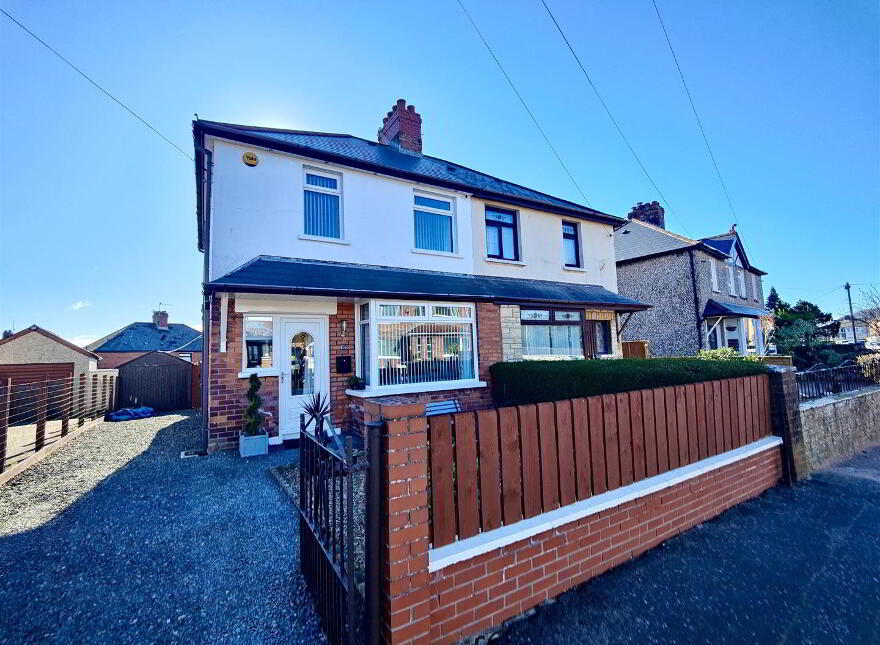 47 Marmount Gardens, Belfast, BT14 6NU photo