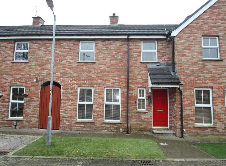 55 Hollyburn, Lisburn, BT28 2YL photo