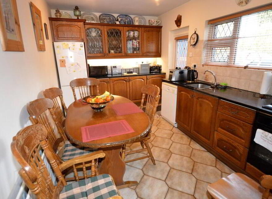 White Gables, Main Street, Dunkineely, F94YE22